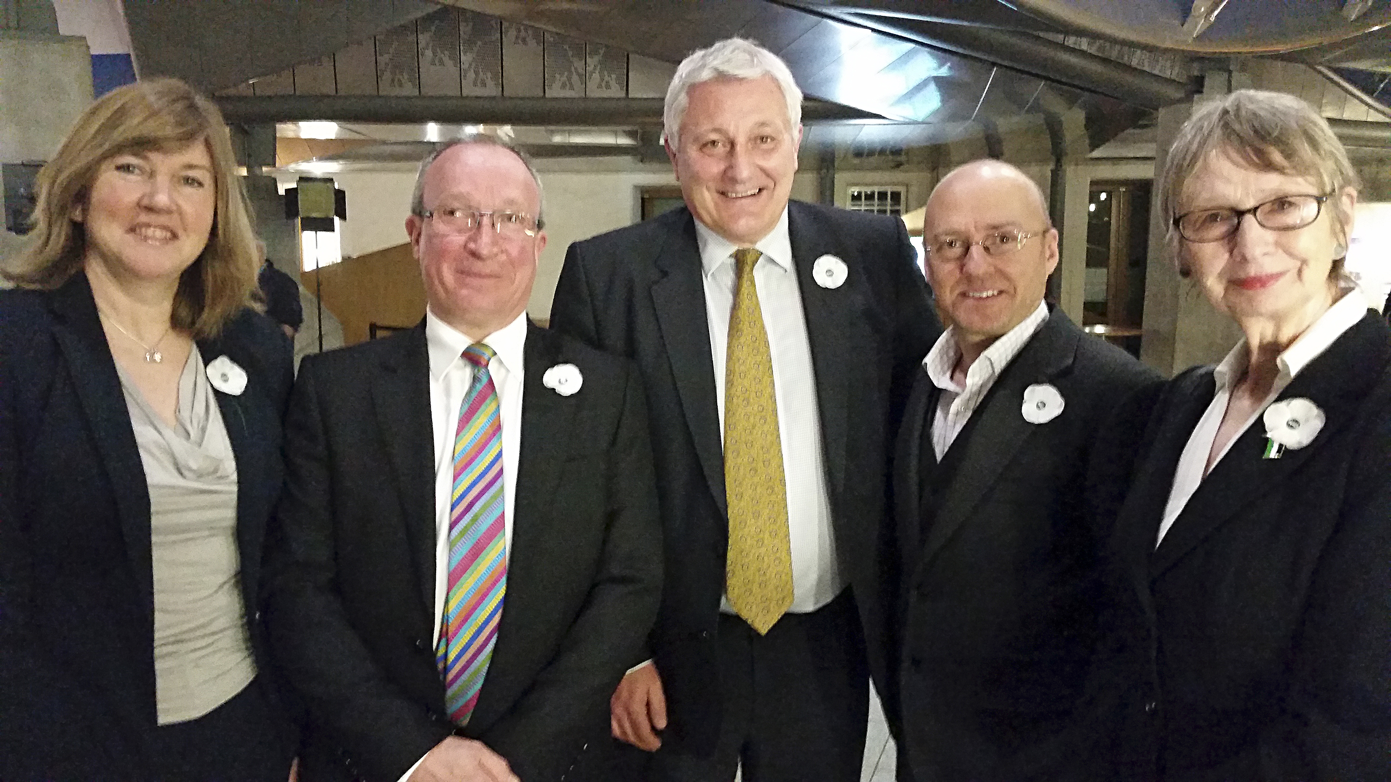 5 msps wearing white peace poppies