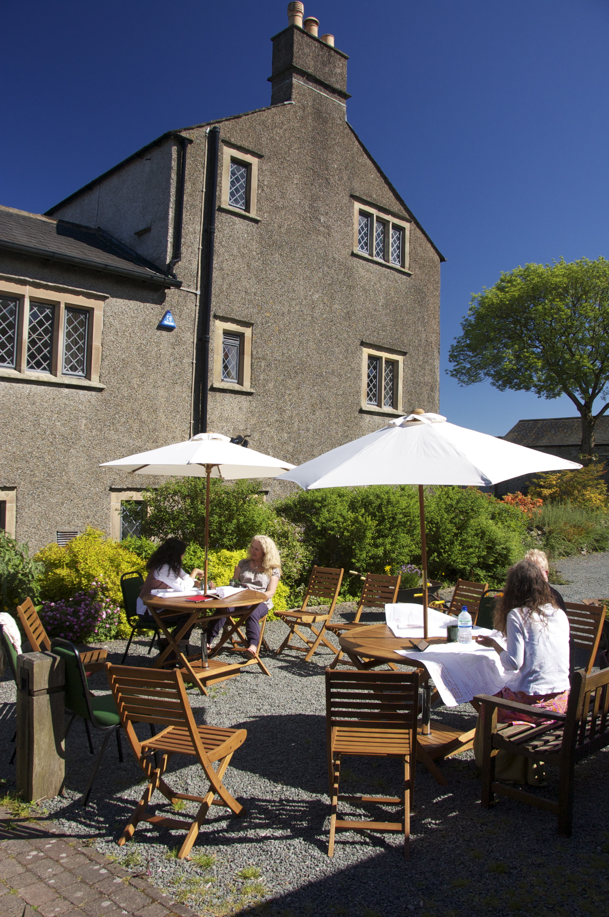 'Writing the living minutes of a faithful life' in the peaceful summer surroundings of Swarthmoor Hall