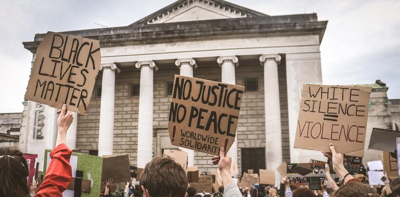 From the beginning the workshops set out a commitment to anti-racist activism.  <span>Photo by <a href="https://unsplash.com/@pollsa?utm_source=unsplash&utm_medium=referral&utm_content=creditCopyText">Thomas Allsop</a> on <a href="https://unsplash.com/s/photos/uk-black-lives-matter?utm_source=unsplash&utm_medium=referral&utm_content=creditCopyText">Unsplash</a></span>