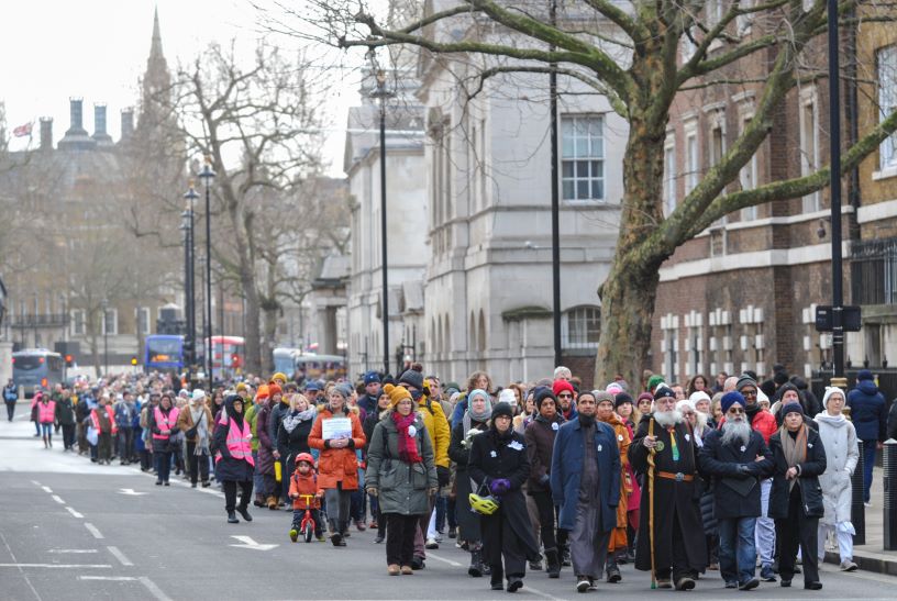 People walking, Big Ben behind